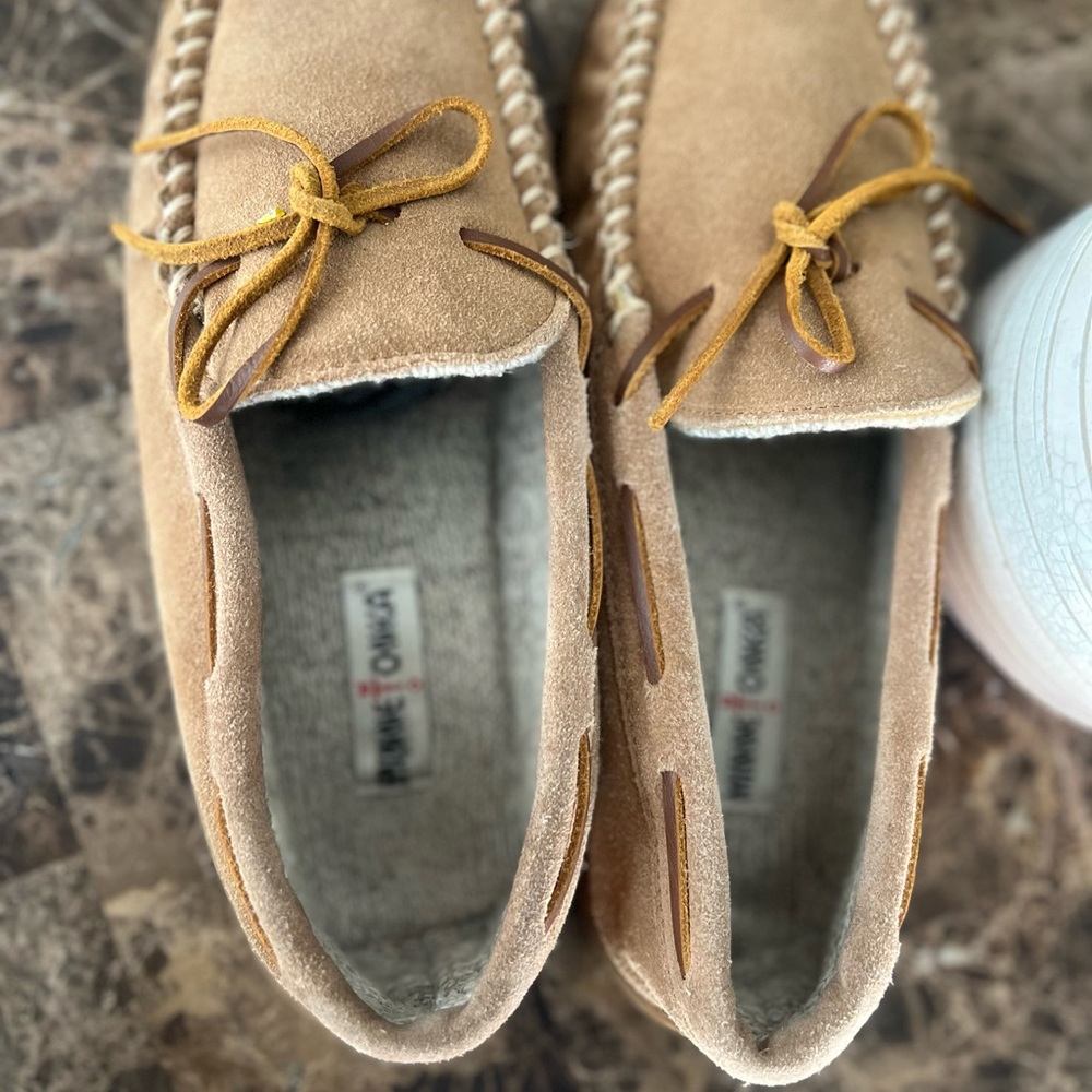 Minnetonka Men’s Size 12 Tan Suede Moccasins Hardsole Indoor Outdoor Shoes - Picture 6 of 12